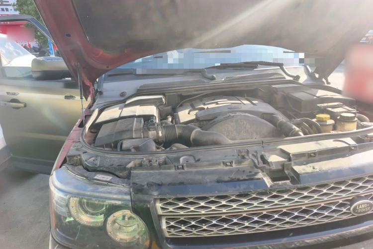 Used Land Rover Range Sport 2013 3.0 TDV6 Diesel Edition Engine Bay Right