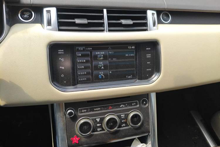 Used Land Rover Range Sport 2014 3.0 SC V6 HSE DYNAMIC Audio And AC Panel