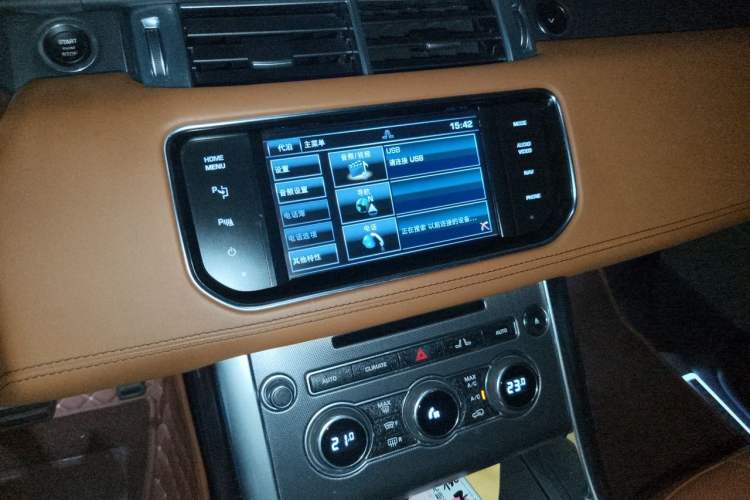 Used Land Rover Range Sport 2014 3.0 SC V6 HSE DYNAMIC Audio And AC Panel