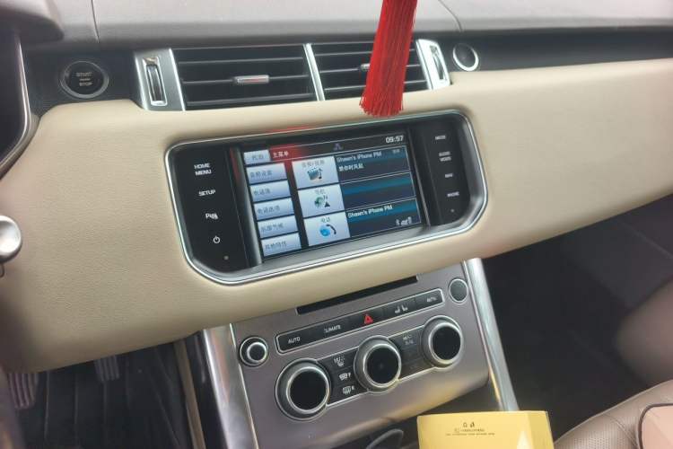 Used Land Rover Range Sport  Audio And AC Panel