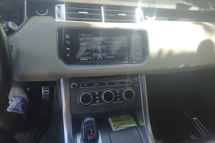 Used Land Rover Range Sport 2014 3.0 SC V6 HSE DYNAMIC Audio And AC Panel