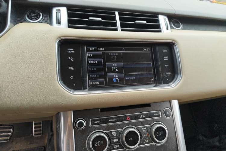 Used Land Rover Range Sport 2014 3.0 SC V6 HSE DYNAMIC Audio And AC Panel