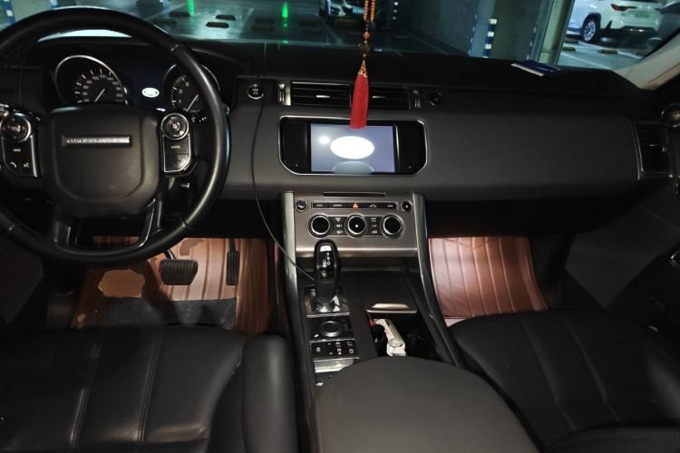 Used Land Rover Range Sport 2014 3.0 SC V6 HSE Center Console