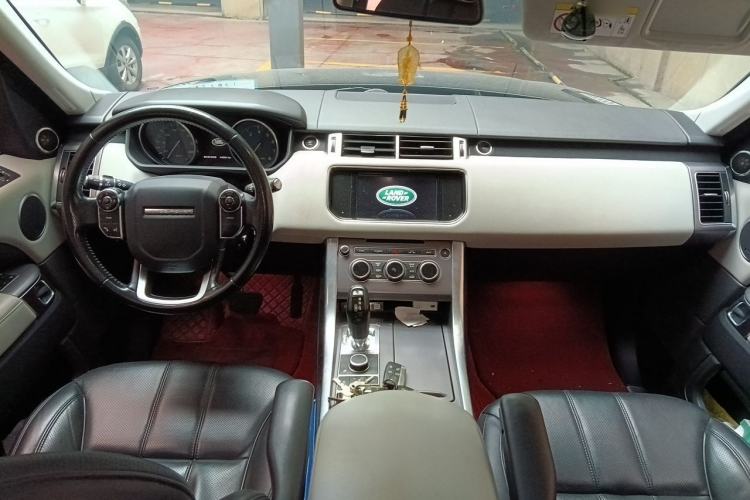Used Land Rover Range Sport 2014 3.0 SC V6 HSE Center Console