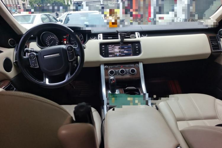 Used Land Rover Range Sport 2014 3.0 SC V6 HSE Center Console