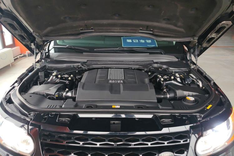 Used Land Rover Range Sport 2014 3.0 SC V6 HSE Engine Bay
