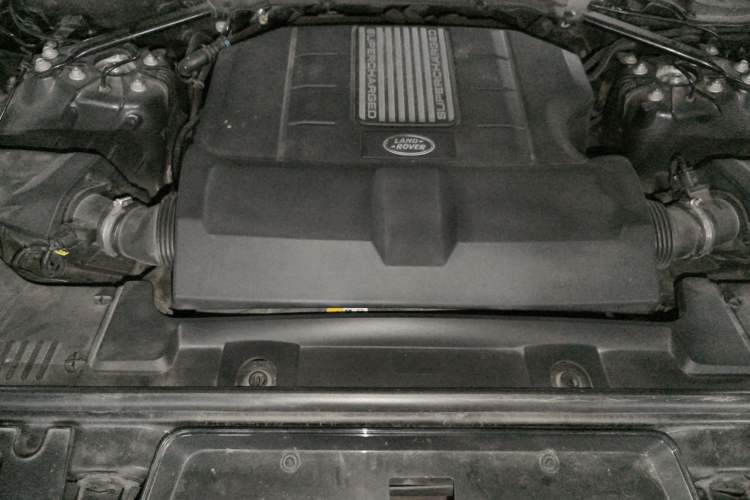 Used Land Rover Range Sport 2014 3.0 SC V6 HSE DYNAMIC Engine Bay