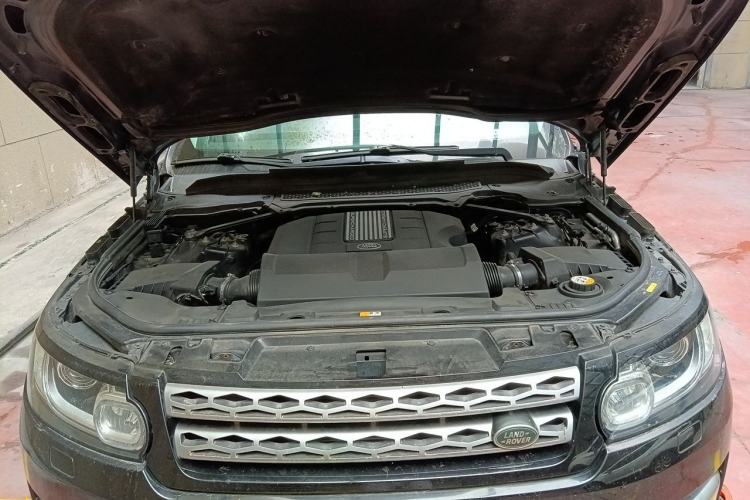 Used Land Rover Range Sport 2014 3.0 SC V6 HSE Engine Bay