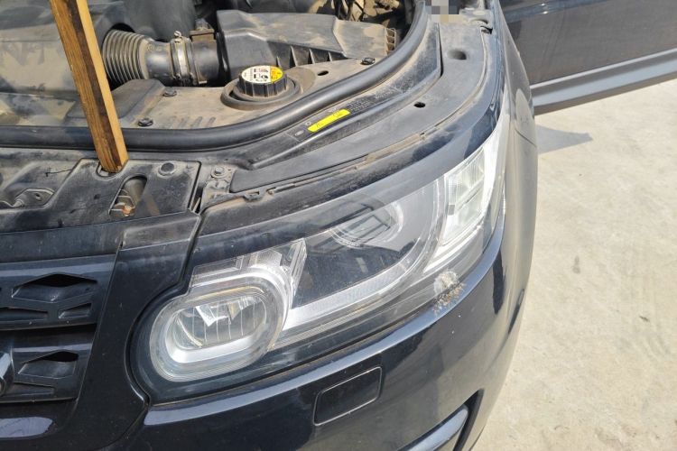 Used Land Rover Range Sport 2014 3.0 SC V6 HSE DYNAMIC Engine Bay Left