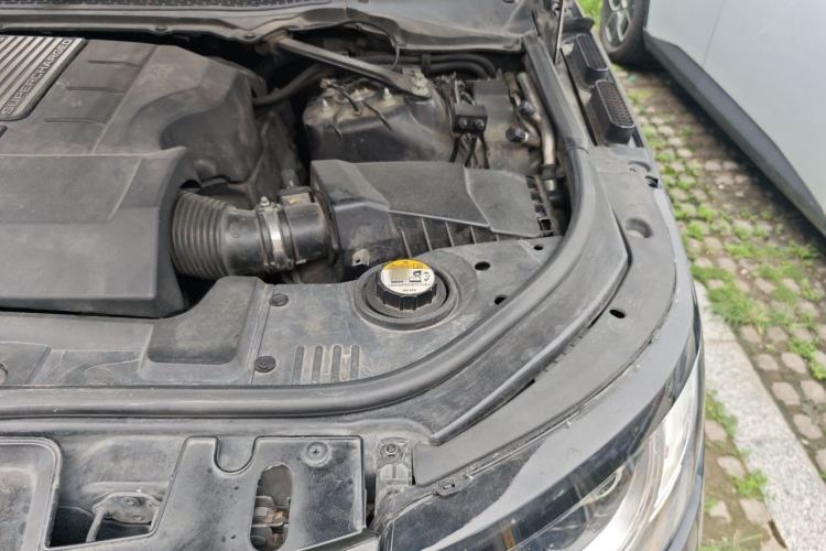 Used Land Rover Range Sport 2014 3.0 SC V6 HSE DYNAMIC Engine Bay Left