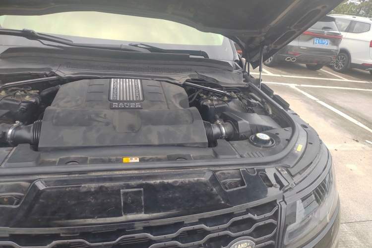 Used Land Rover Range Sport 2014 3.0 SC V6 HSE Engine Bay Left