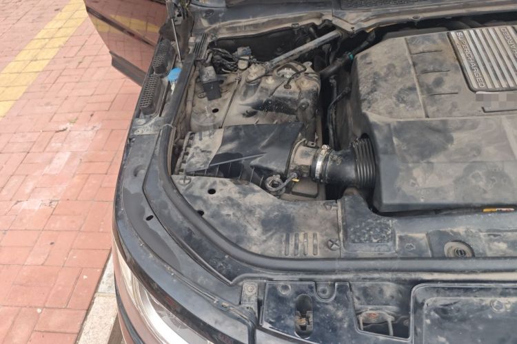 Used Land Rover Range Sport 2014 3.0 SC V6 HSE Engine Bay Right