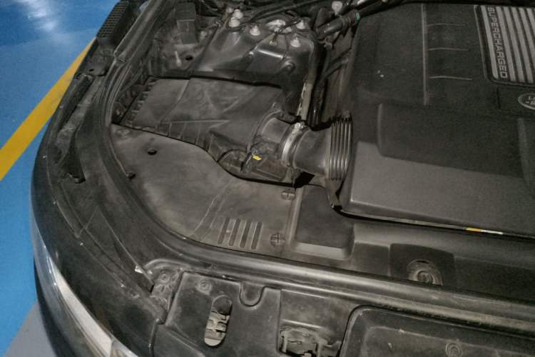 Used Land Rover Range Sport 2014 3.0 SC V6 HSE DYNAMIC Engine Bay Right