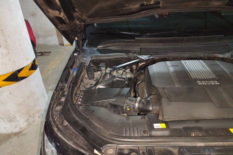 Used Land Rover Range Sport 2014 3.0 SC V6 HSE DYNAMIC Engine Bay Right