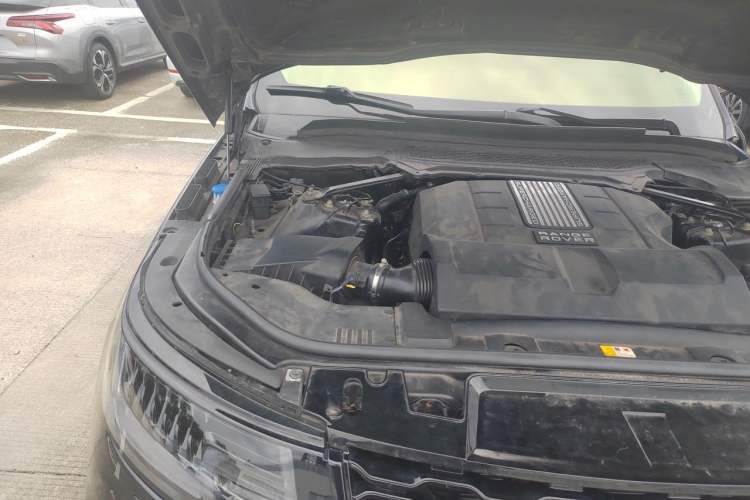 Used Land Rover Range Sport 2014 3.0 SC V6 HSE Engine Bay Right