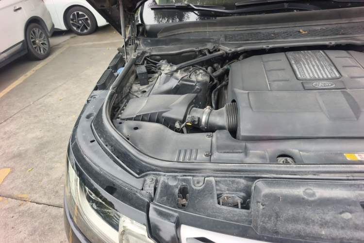 Used Land Rover Range Sport  Engine Bay Right