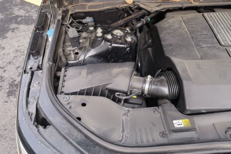 Used Land Rover Range Sport 2014 3.0 SC V6 HSE Engine Bay Right