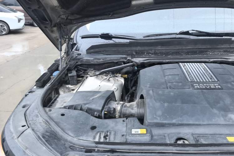 Used Land Rover Range Sport 2014 3.0 SC V6 HSE Engine Bay Right
