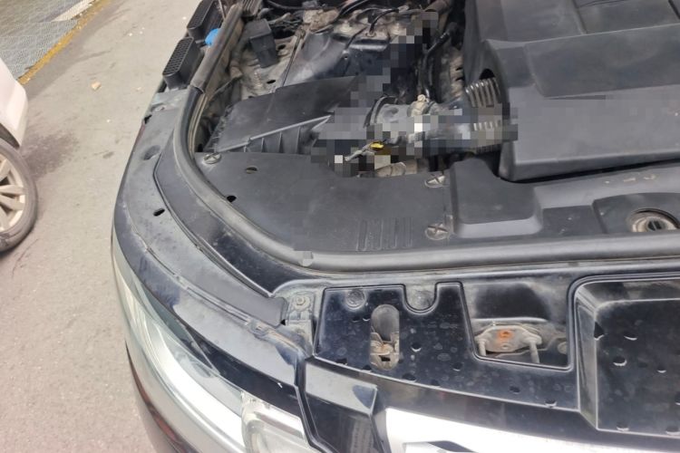 Used Land Rover Range Sport 2014 3.0 SC V6 HSE Engine Bay Right