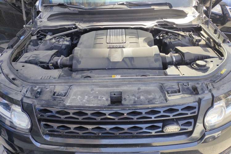Used Land Rover Range Sport 2014 3.0 SC V6 HSE DYNAMIC Engine Bay