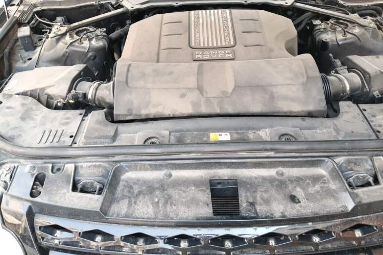 Used Land Rover Range Sport 2014 3.0 SC V6 HSE DYNAMIC Engine Bay