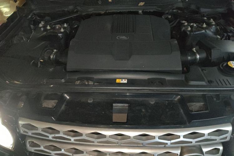 Used Land Rover Range Sport 2014 3.0 SC V6 HSE Engine Bay
