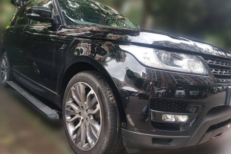 Used Land Rover Range Sport 2014 3.0 SC V6 HSE Front Right 45 Deg