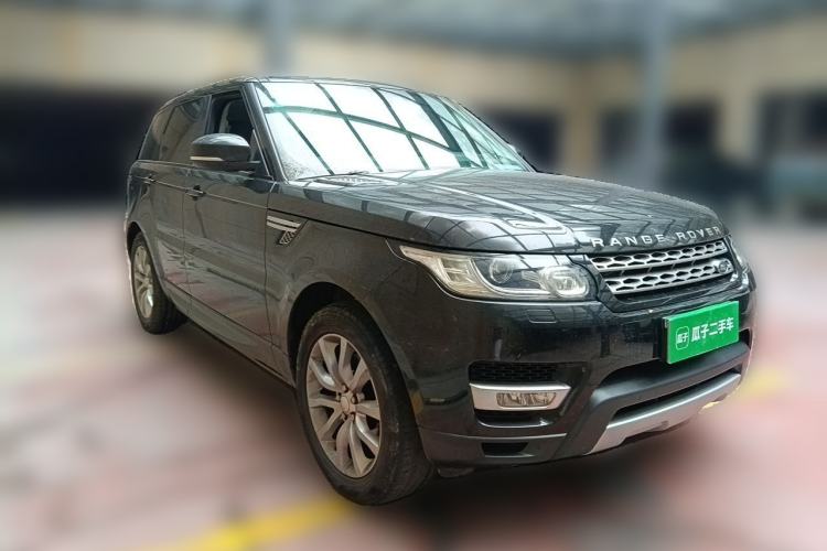 Used Land Rover Range Sport 2014 3.0 SC V6 HSE Front Right 45 Deg