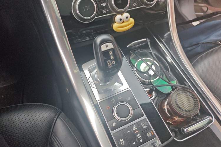 Used Land Rover Range Sport 2014 3.0 SC V6 HSE Gear Lever