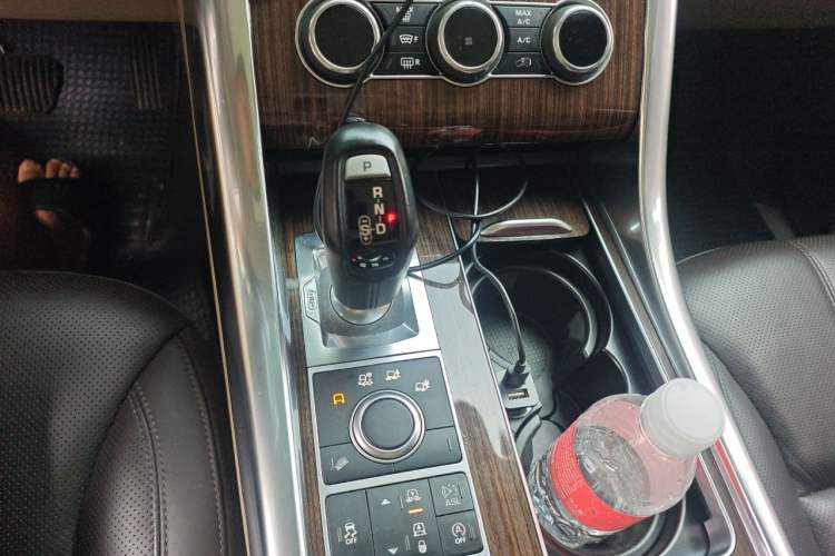 Used Land Rover Range Sport 2014 3.0 SC V6 HSE Gear Lever