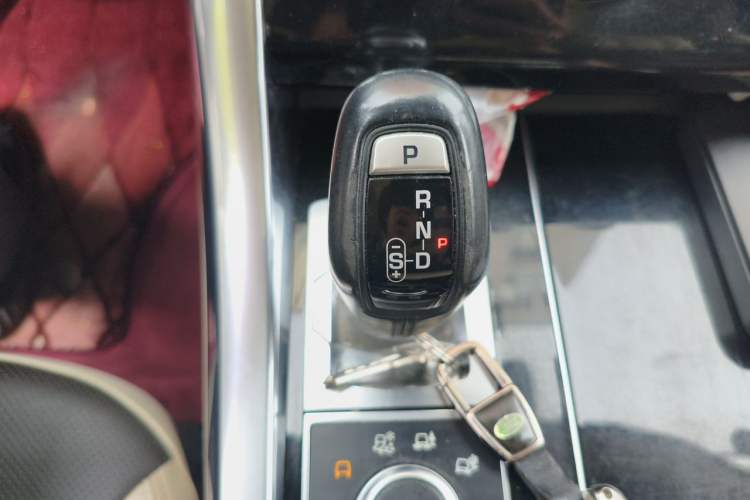 Used Land Rover Range Sport 2014 3.0 SC V6 HSE Gear Lever