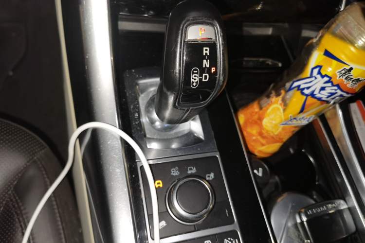 Used Land Rover Range Sport 2014 3.0 SC V6 HSE Gear Lever