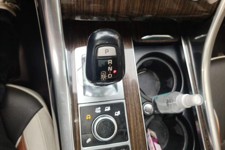 Used Land Rover Range Sport 2014 3.0 SC V6 HSE Gear Lever