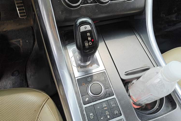 Used Land Rover Range Sport 2014 3.0 SC V6 HSE DYNAMIC Gear Lever