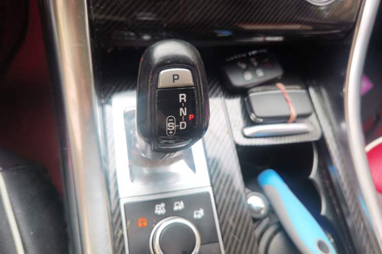 Used Land Rover Range Sport 2014 3.0 SC V6 HSE Gear Lever