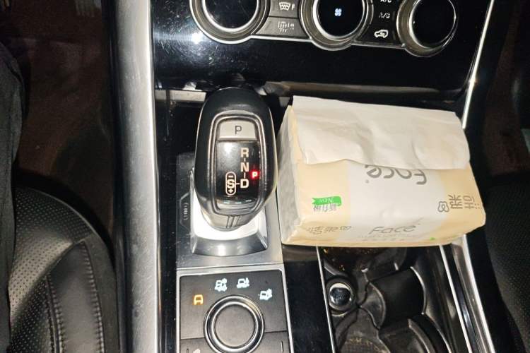 Used Land Rover Range Sport  Gear Lever