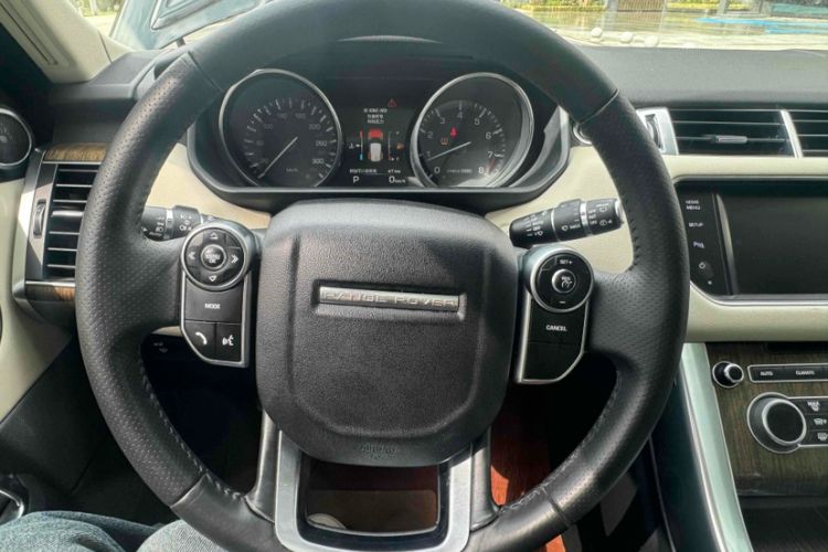 Used Land Rover Range Sport 2014 3.0 SC V6 HSE Interior 2