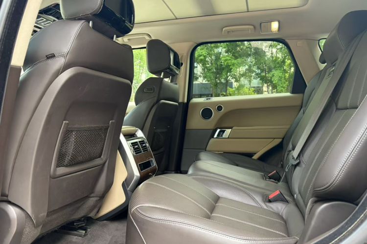 Used Land Rover Range Sport 2014 3.0 SC V6 HSE Interior 3