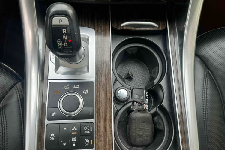 Used Land Rover Range Sport 2014 3.0 SC V6 HSE Interior 4