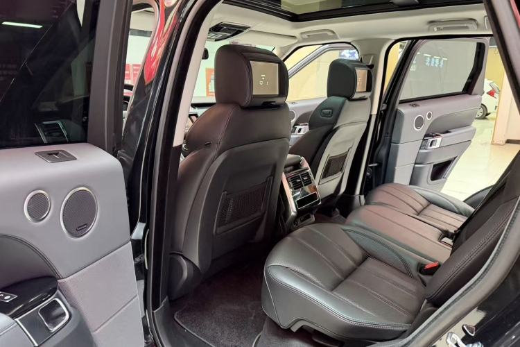 Used Land Rover Range Sport 2014 3.0 SC V6 HSE Interior 4