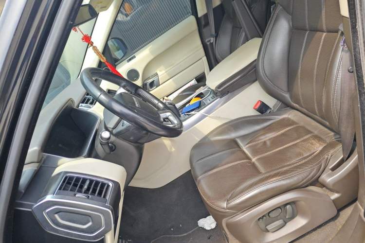 Used Land Rover Range Sport 2014 3.0 SC V6 HSE DYNAMIC Left Front Seat