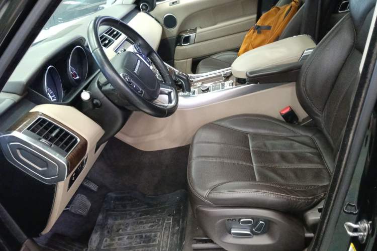 Used Land Rover Range Sport 2014 3.0 SC V6 HSE Left Front Seat