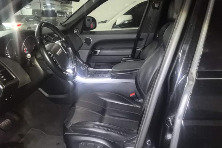 Used Land Rover Range Sport  Left Front Seat