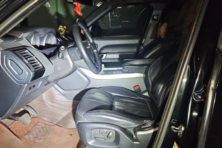 Used Land Rover Range Sport  Left Front Seat