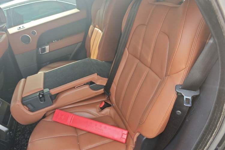 Used Land Rover Range Sport 2014 3.0 SC V6 HSE DYNAMIC Left Rear Seat