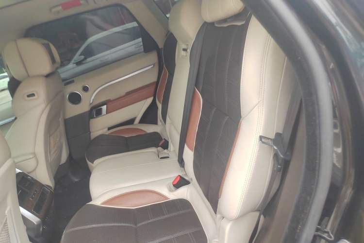 Used Land Rover Range Sport 2014 3.0 SC V6 HSE Left Rear Seat