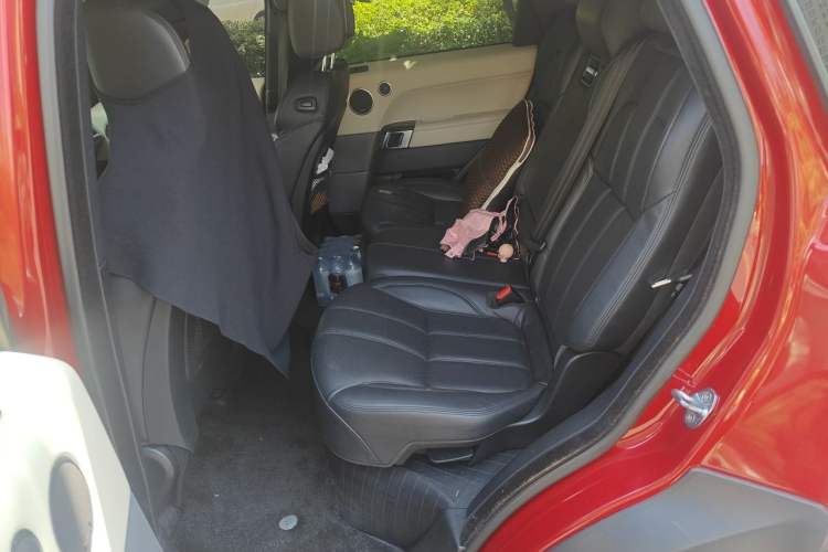 Used Land Rover Range Sport 2014 3.0 SC V6 HSE DYNAMIC Left Rear Seat