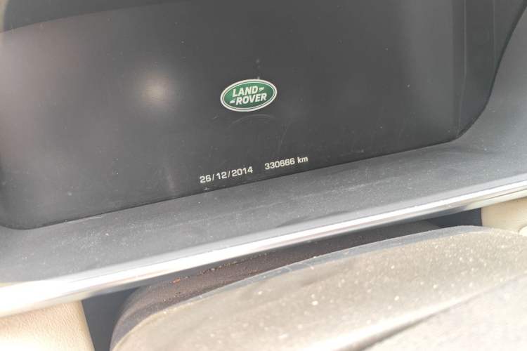 Used Land Rover Range Sport 2014 3.0 SC V6 HSE DYNAMIC Odometer Close Up