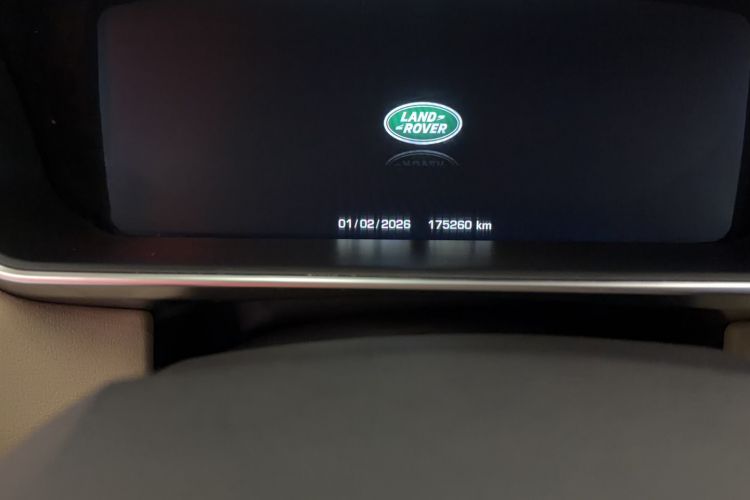 Used Land Rover Range Sport 2014 3.0 SC V6 HSE Odometer Close Up
