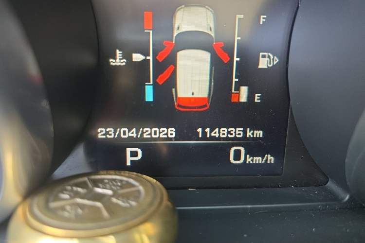 Used Land Rover Range Sport 2014 3.0 SC V6 HSE Odometer Close Up